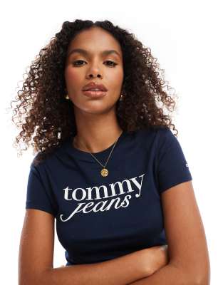 Tommy Jeans - Knapp geschnittenes T-Shirt in Marineblau und Weiß mit Retro-Schriftzug