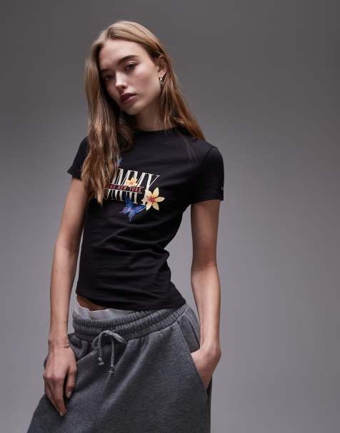 Tommy Jeans – Knapp geschnittenes T-Shirt in Schwarz mit Grafik - view 1