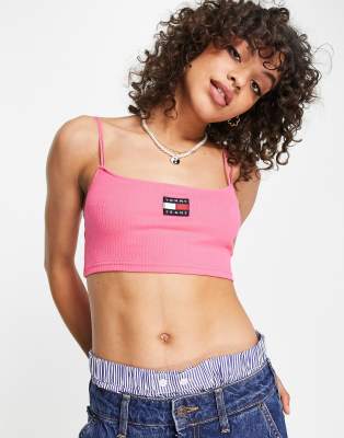 Tommy Jeans - Kurzes, geripptes Camisole-Oberteil in Rosa mit Logo