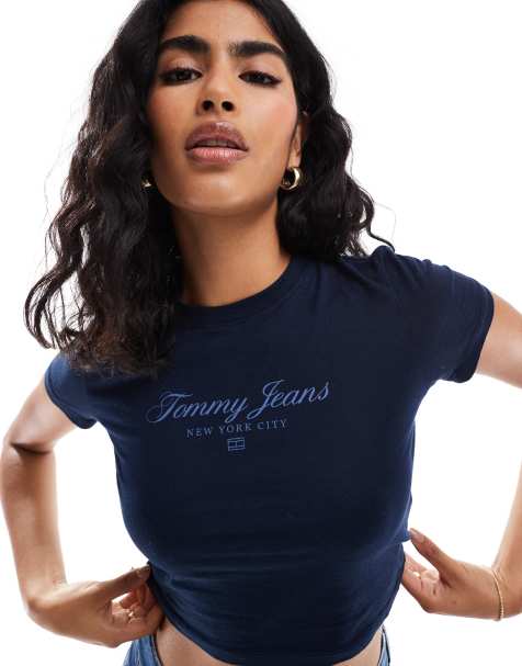 Tommy Jeans – Kurzes T-Shirt in Marineblau mit Schriftzug-Logo - view 1