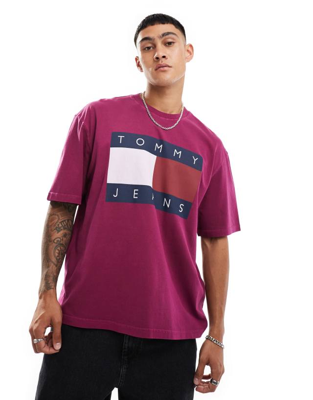 Tommy Jeans - large flag logo t-shirt in fuchsia purple