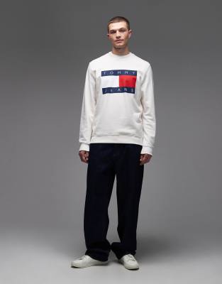 Tommy Jeans Large Flag Sweatshirt In White