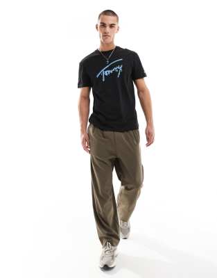 Tommy Jeans large logo signature t-shirt in black