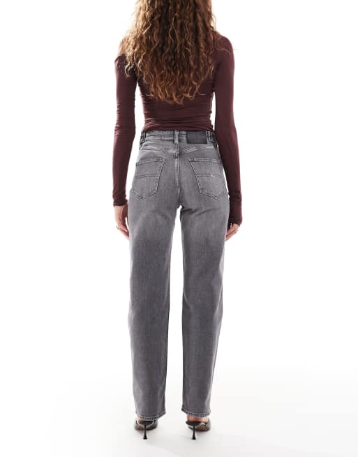 Tommy Jeans – Layla – Dopasowane jeansy w spranym czarnym kolorze, 2 z 5