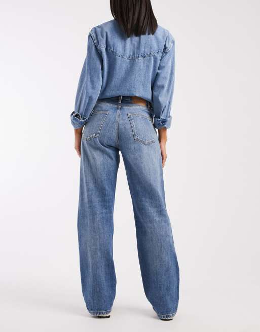 Tommy Jeans Layla high rise slim straight leg jeans in light wash, 2 of 5