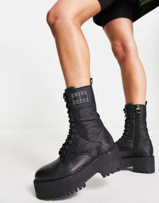 Tommy Jeans Leather Flatform Padded Boots In Black