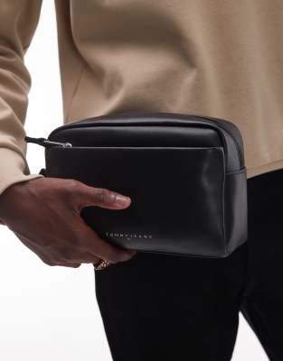 Tommy Jeans Leather Toiletries Bag In Black