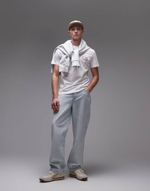 Tommy Jeans left chest flag logo t-shirt in white and pink, 2 of 4