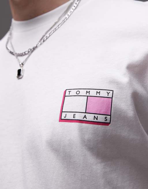 Tommy Jeans left chest flag logo t-shirt in white and pink, 3 of 4