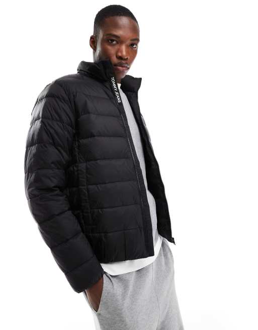 Tommy Jeans – Leichte, wasserabweisende Jacke in Schwarz