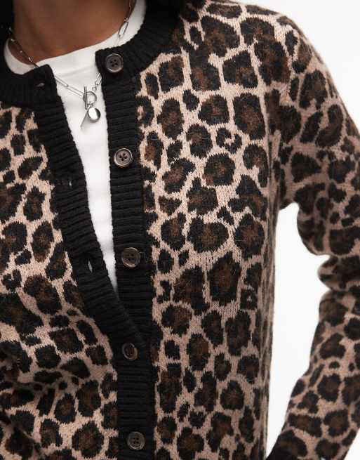 Tommy Jeans – Leopardmönstrad kofta med fluffigt märke, 2 av 4