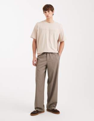 Tommy Jeans Lifted Classic Center Logo T-shirt In Neutral