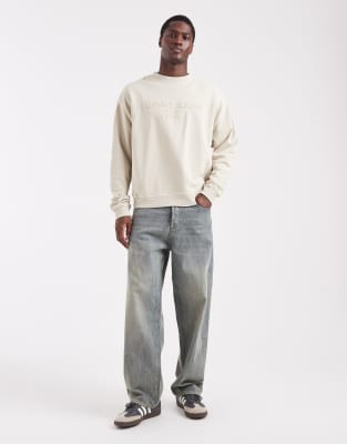 Tommy Jeans Lifted Classic Centre Logo Sweatshirt In White