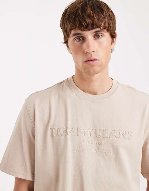 Tommy Jeans – Lifted – Sandfarbenes T-Shirt mit klassischer Passform und mittigem Logo , 5 von 5