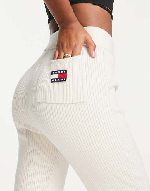 Tommy Jeans – Ljusbeige ribbade byxor med vida ben och märke med logga, 3 av 4