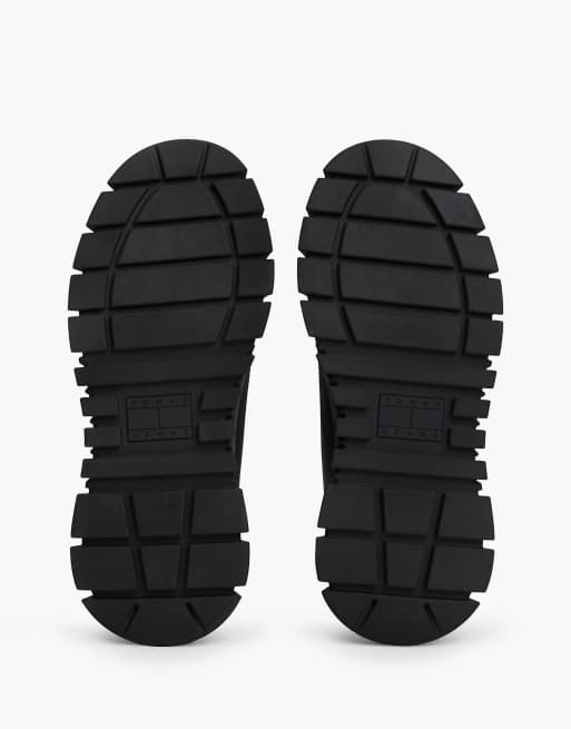 Tommy Jeans Logo charm platform trainers with leather in black, 5 of 7