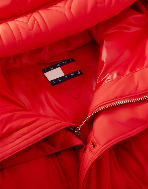 Tommy Jeans Logo Kapuzen-Pufferjacke in Scarlet Flare mit Relaxed Fit, 7 von 7