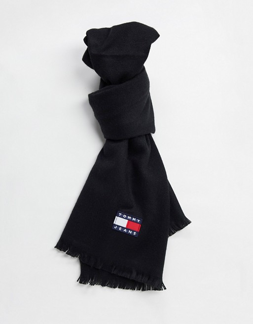 Tommy Jeans logo scarf in black