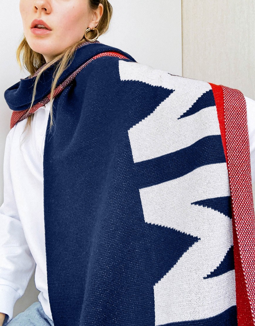 Tommy Jeans logo scarf in navy