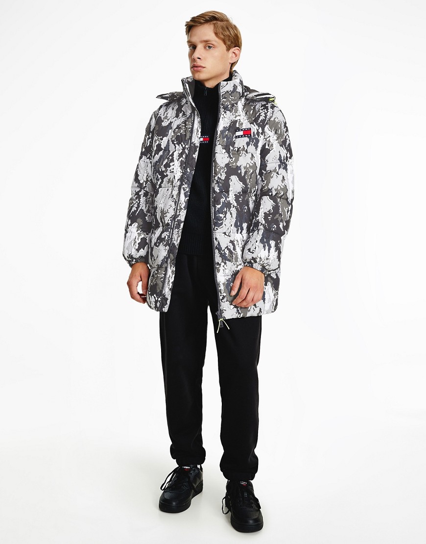 Tommy Jeans longline all over tonal camo print hooded puffer jacket in black