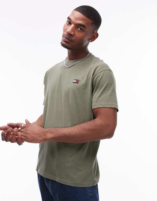 Tommy Jeans – Luźny T-shirt z naszywką z logo w spranym kolorze khaki