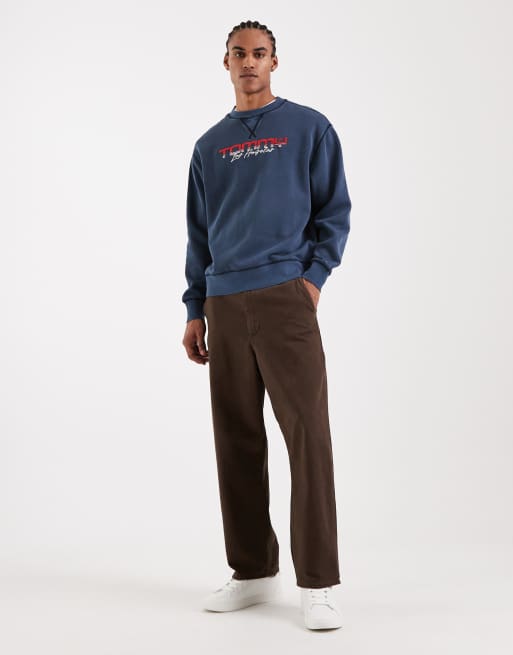 Tommy Jeans – Marinblå, tvättad, avslappnad sweatshirt med rund halsringning och tryck, 2 av 5