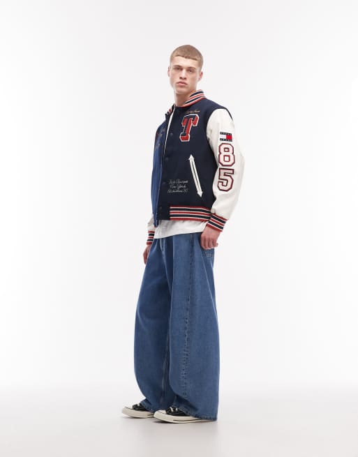 Tommy Jeans - Marineblå college-jakke med læderærmer og grafisk logomærke, 2 af 5