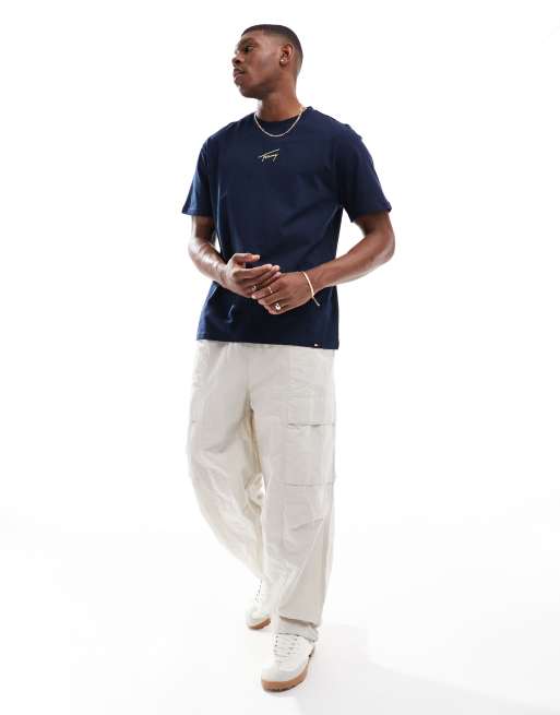 Tommy Jeans - Marineblå T-shirt med centreret guldfarvet logo, 2 af 4