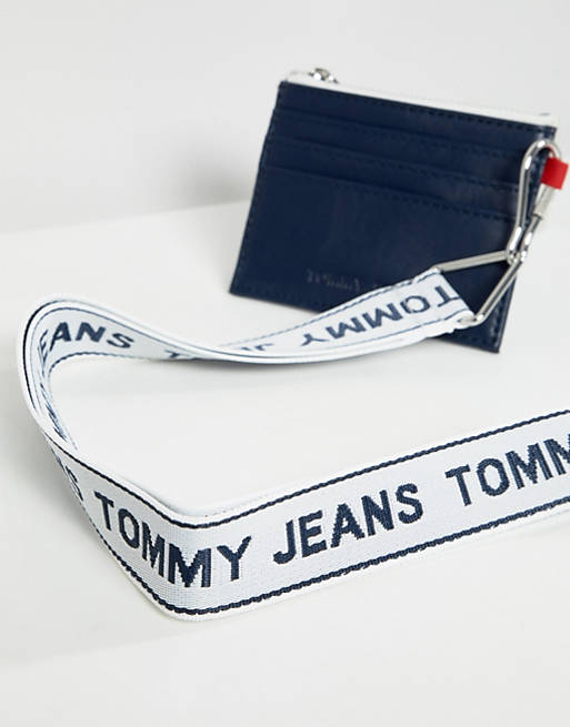 Tommy Jeans – Marineblaue Brieftasche mit Logo-Schlüsselband | ASOS