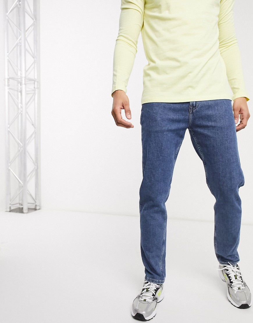 Tommy Jeans – Mellanblå dad jeans i straight fit