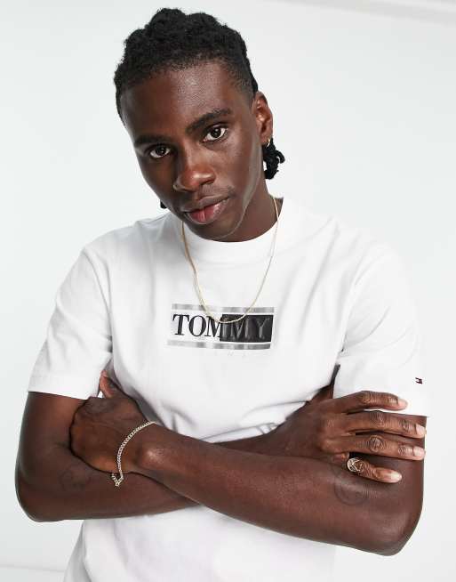 Tommy Jeans - Metallic Capsule - T-shirt con logo con bandiera, colore bianco