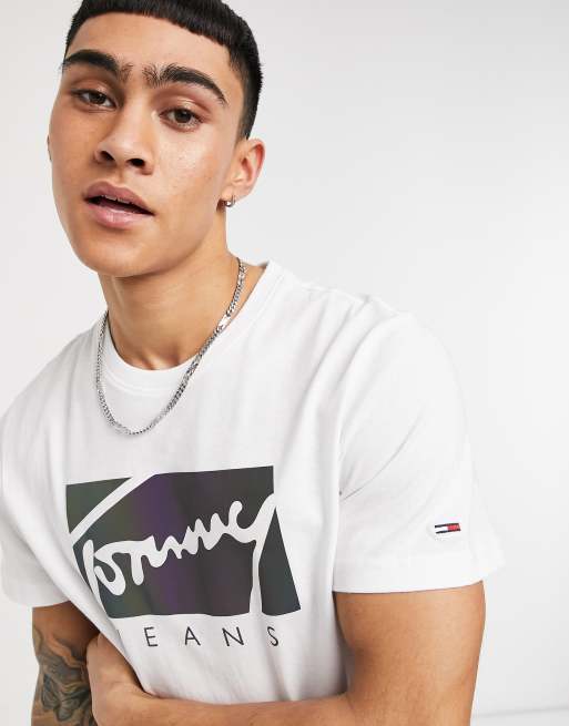 Tommy jeans script deals tee