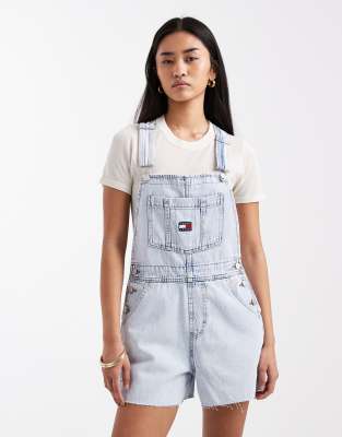 Tommy Jeans Mia shortalls in light wash blue denim light 30990₽