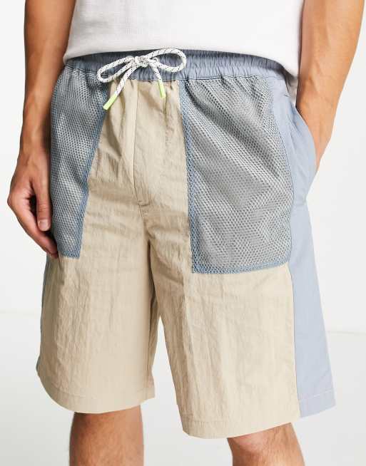 Tommy Jeans – Mix Media – Shorts aus Tech-Stoff in weichem Beige mit Farbblockdesign, 2 von 4