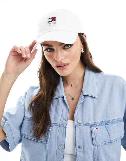 Tommy Jeans – Modern – Kappe in Weiß mit Aufnäher