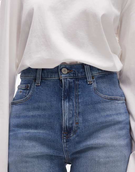 Tommy Jeans mom denim shorts in mid wash, 3 of 5