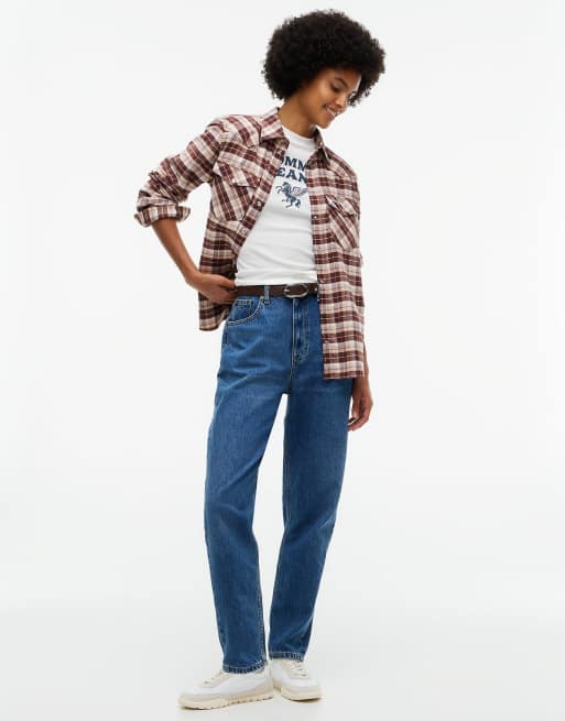 Tommy Jeans Mom high rise tapered jeans in denim medium, 2 of 7