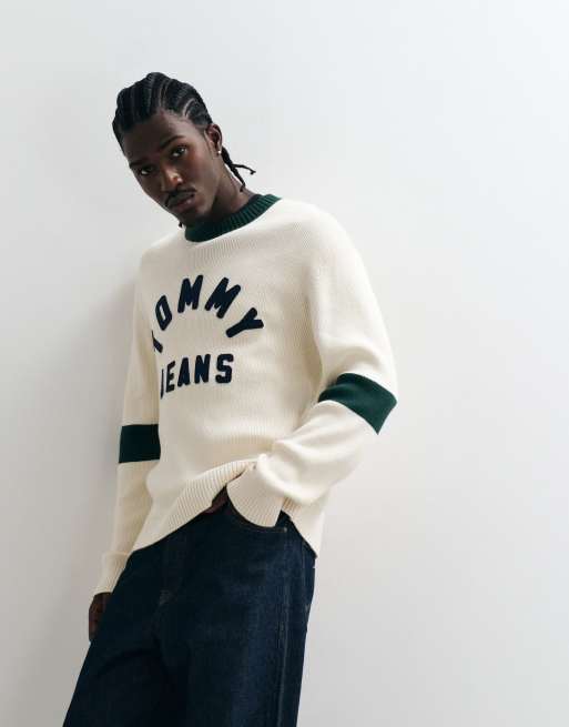 Tommy Jeans neuer klassischer Pullover mit Logo in Cremeweiß, 3 von 5