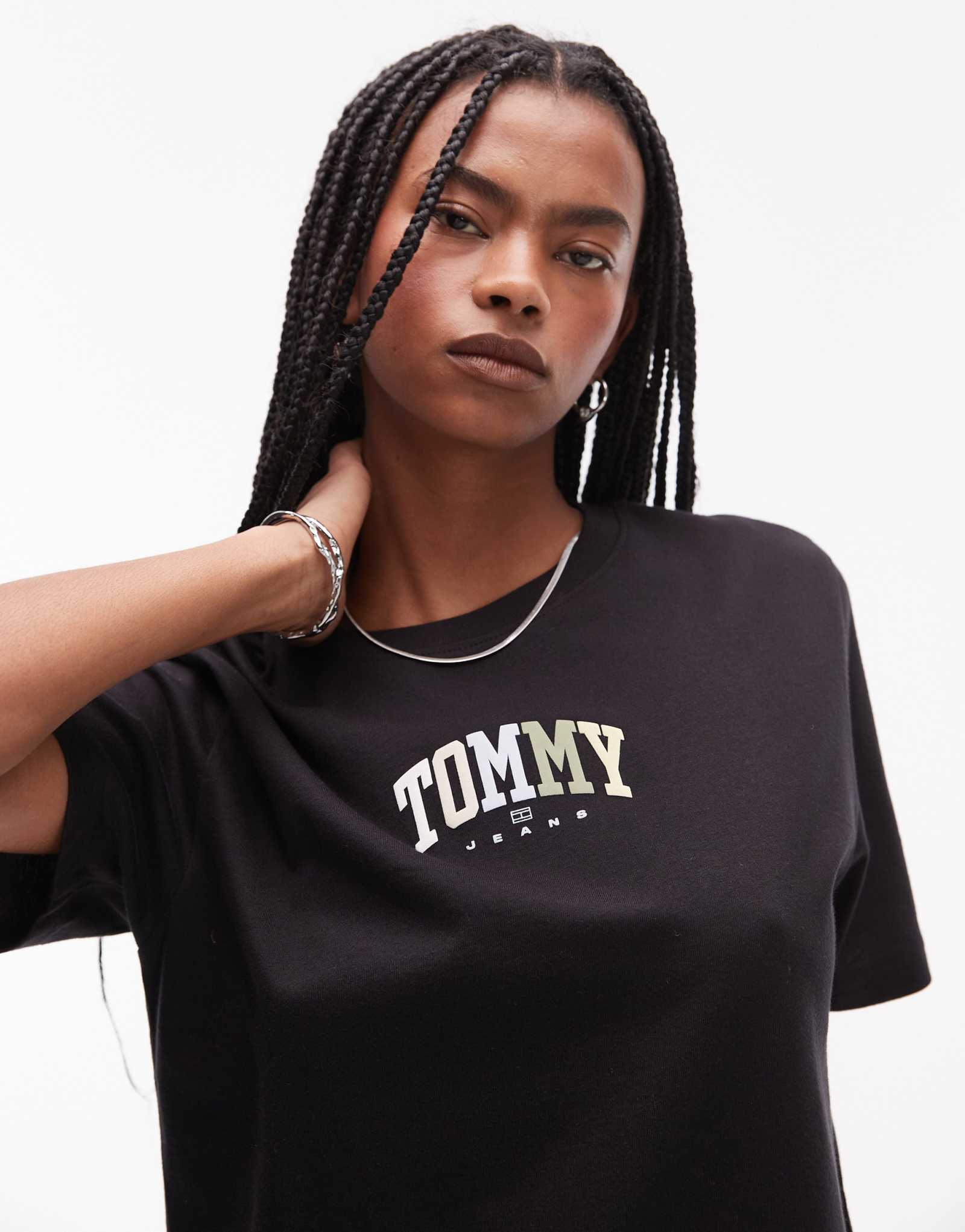 Футболка с нейтральным логотипом университета Tommy Jeans черного цвета