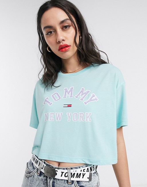 Tommy Jeans New York crop logo tee