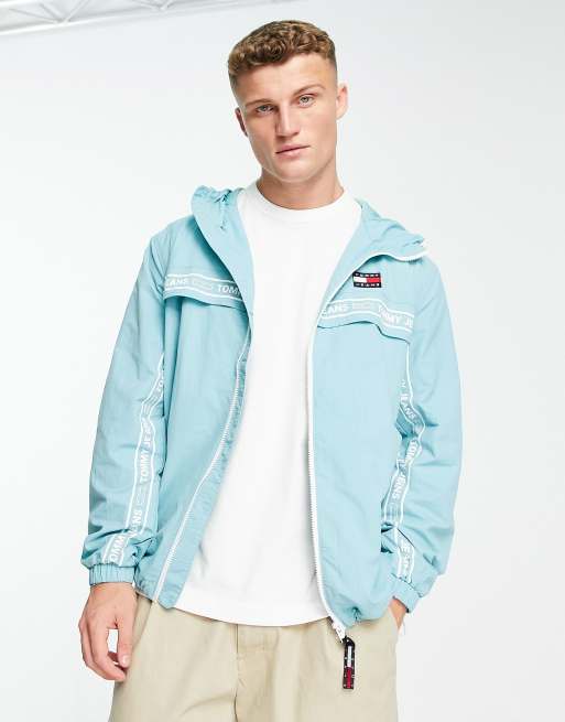 Tommy Jeans – Niebieska kurtka wiatrówka z logo