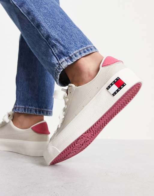 Tommy Jeans - Nola - Sneakers met plateauzool in beige