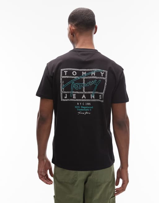 Tommy Jeans - Normaal T-shirt met vlaglogo en signature-detail in zwart 