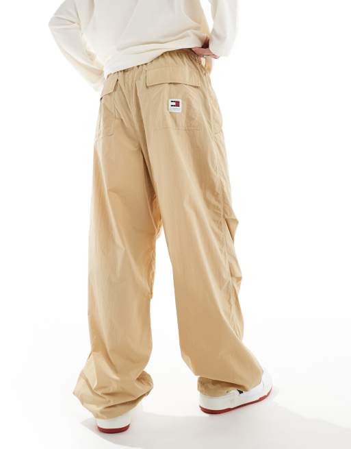 Tommy Jeans nylon parachute pants in beige, 4 of 5