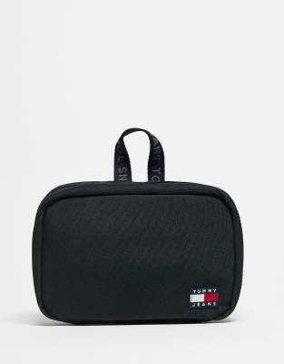 Tommy Jeans Nylon Toiletry Bag In Black