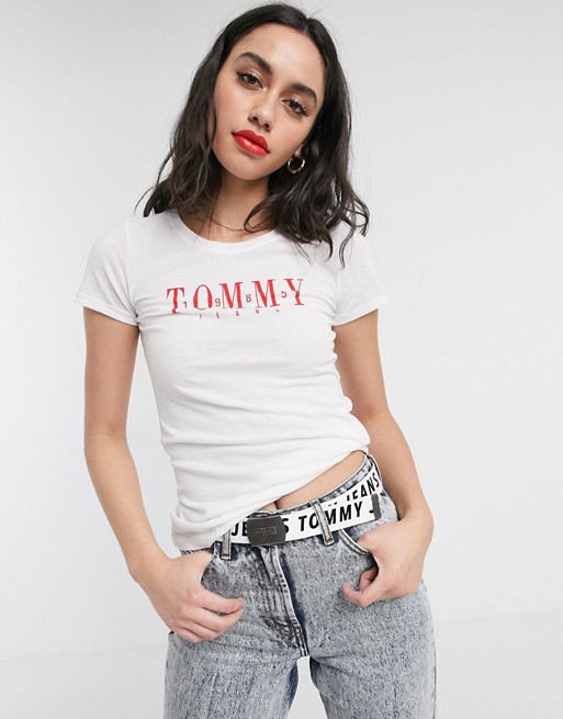 Tommy Jeans organic cotton 1985 logo tee