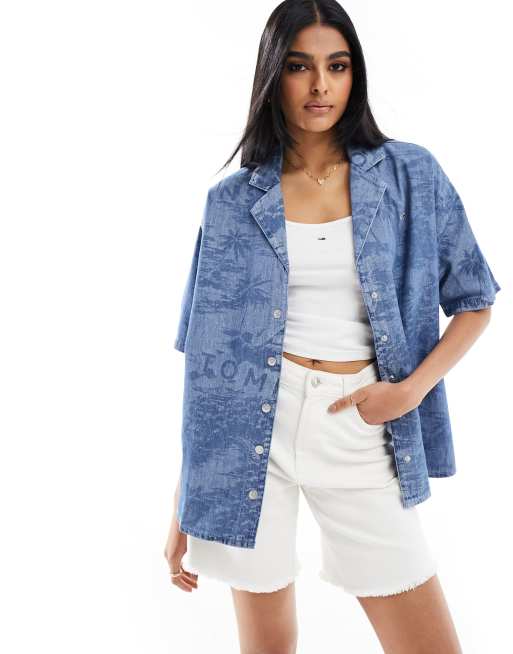 Tommy Jeans – Oversize-Bluse aus Chambray in Blau
