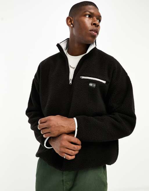 Tommy Jeans – Oversize-Pullover aus Teddyfleece in Schwarz mit kurzem Reißverschluss