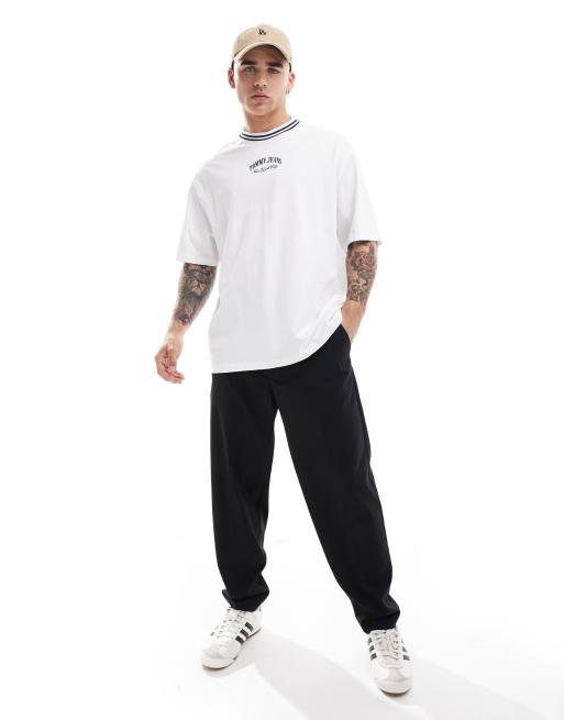 Tommy Jeans – Oversize-T-Shirt in Weiß mit Zierstreifen