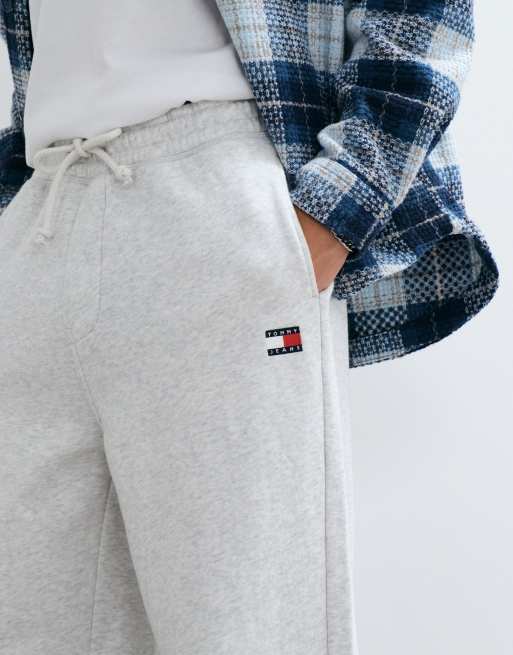 Tommy Jeans - Pantalon de survêtement à logo écusson - Gris clair, 2 de 5